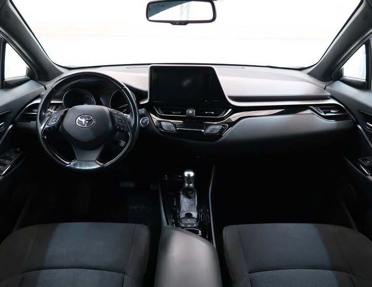 Toyota C-HR SUV 1,8 l 72 kw
