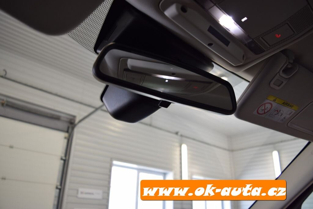 Land Rover Discovery SUV / Terénní 0,0 177 kw