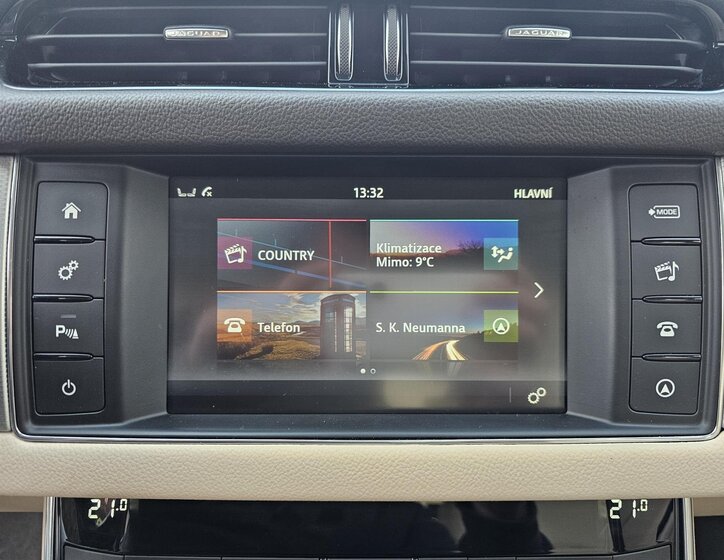 Jaguar XF Sedan 2,0 l 177 kw