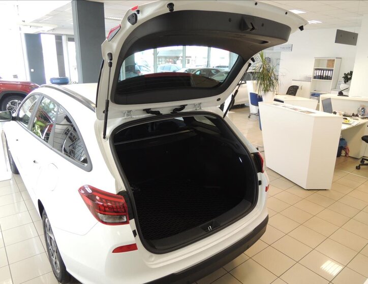 Hyundai i30 Kombi 1,5 l 70 kw