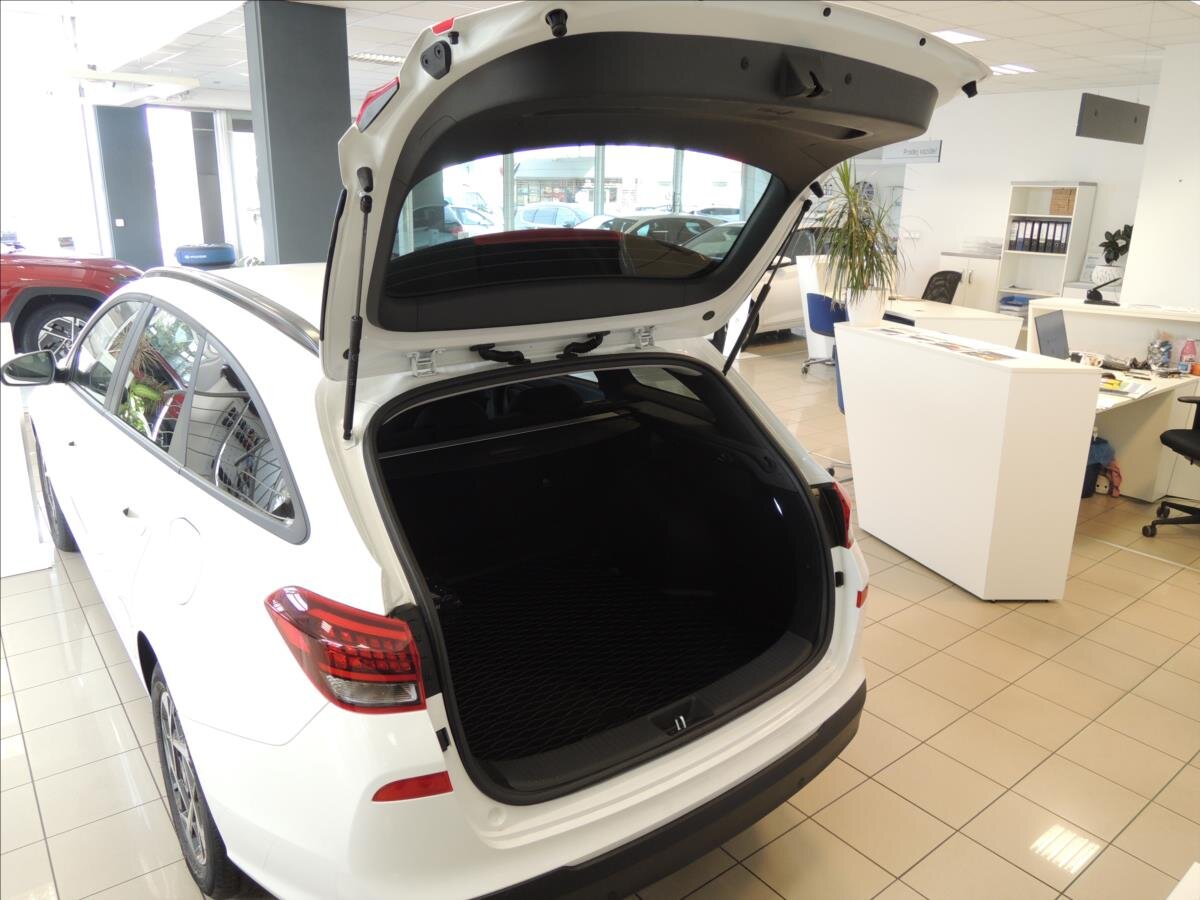 Hyundai i30 Kombi 1,5 l 70 kw