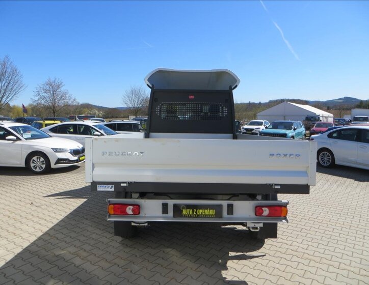 Peugeot Boxer Valník 2,2 l 121 kw