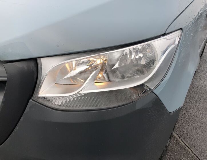 Mercedes-Benz Sprinter 10