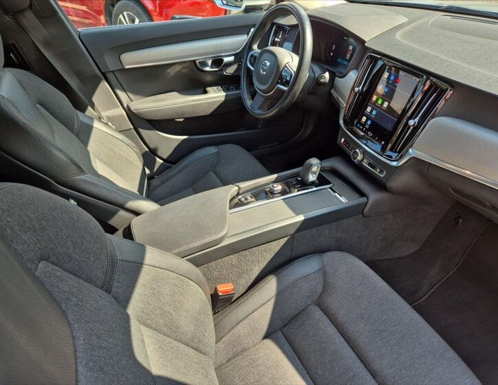 Volvo V90 Kombi 2,0 l 145 kw