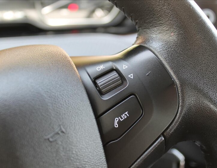 Peugeot 2008 SUV / Terénní 1,2 l 60 kw