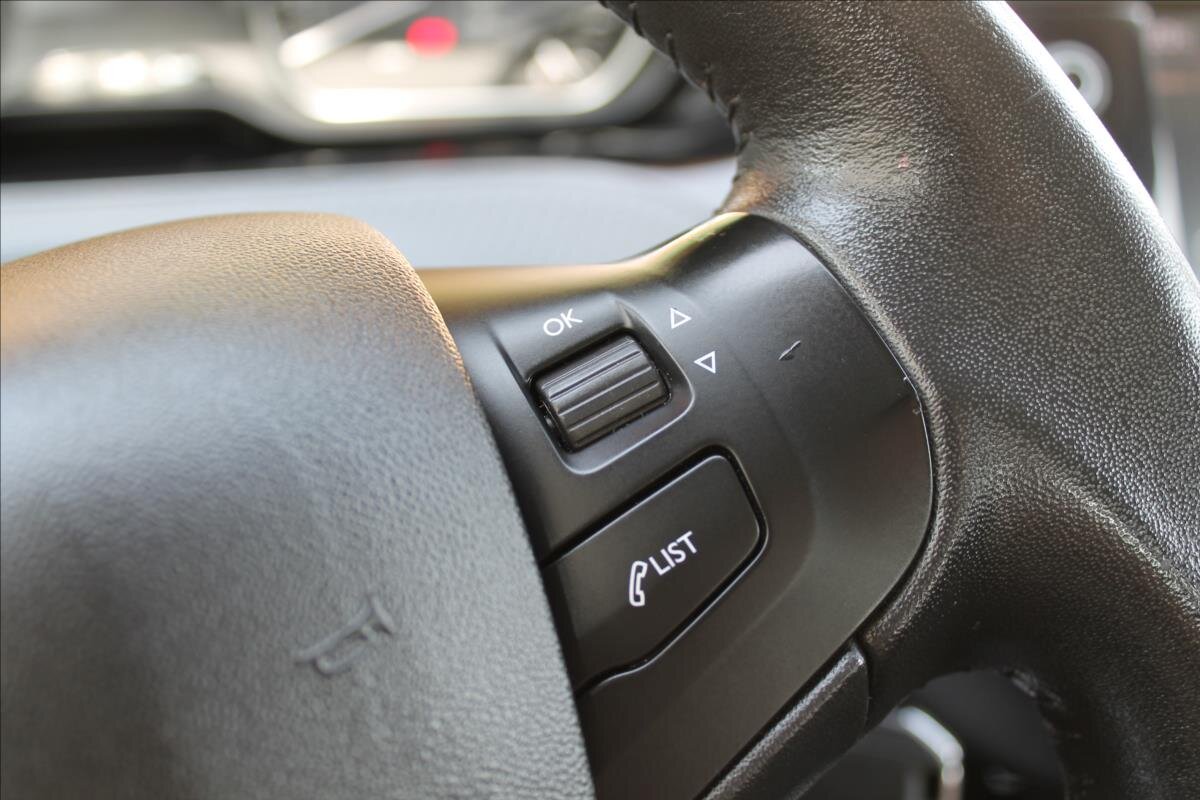 Peugeot 2008 SUV / Terénní 1,2 l 60 kw