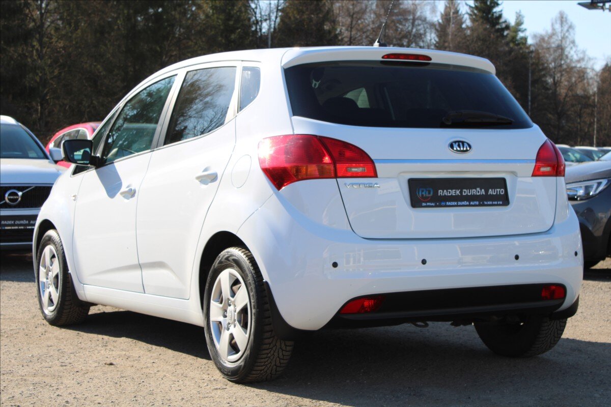 KIA Venga Hatchback 1,4 l 66 kw