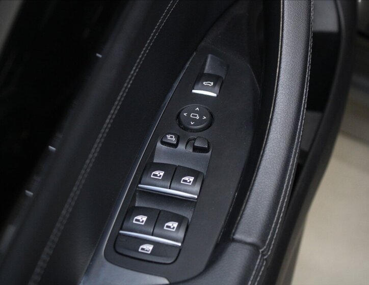 BMW X3 SUV 2,0 l 215 kw