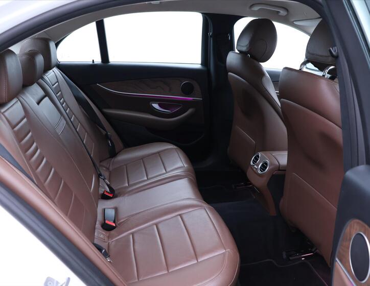 Mercedes-Benz Třídy E 15