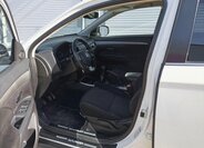 Mitsubishi Outlander SUV 1,9 l 110 kw
