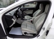 Mercedes-Benz GLA 12