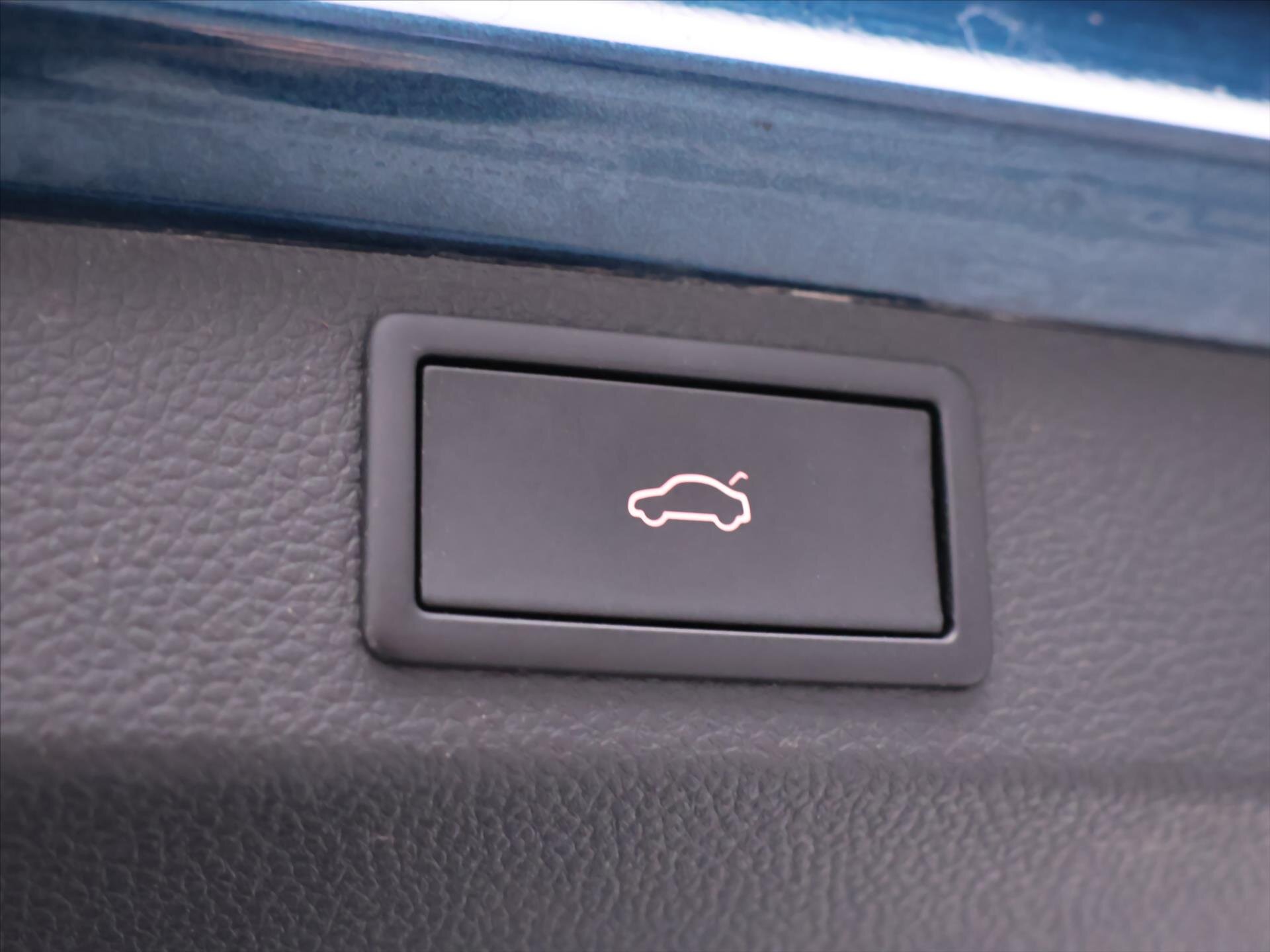 Škoda Karoq SUV / Terénní 1,5 l 110 kw