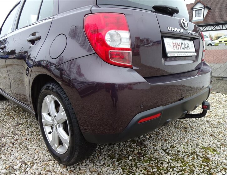 Toyota Urban Cruiser Hatchback 1,3 l 74 kw