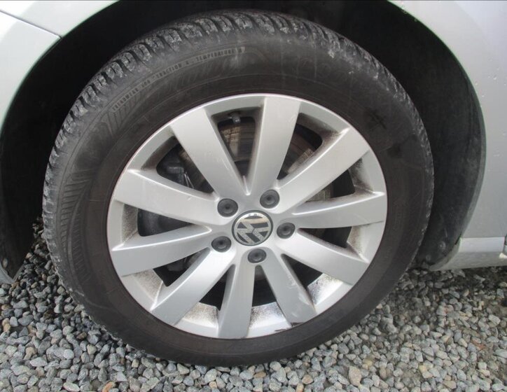 Volkswagen Passat Kombi 1,4 l 90 kw