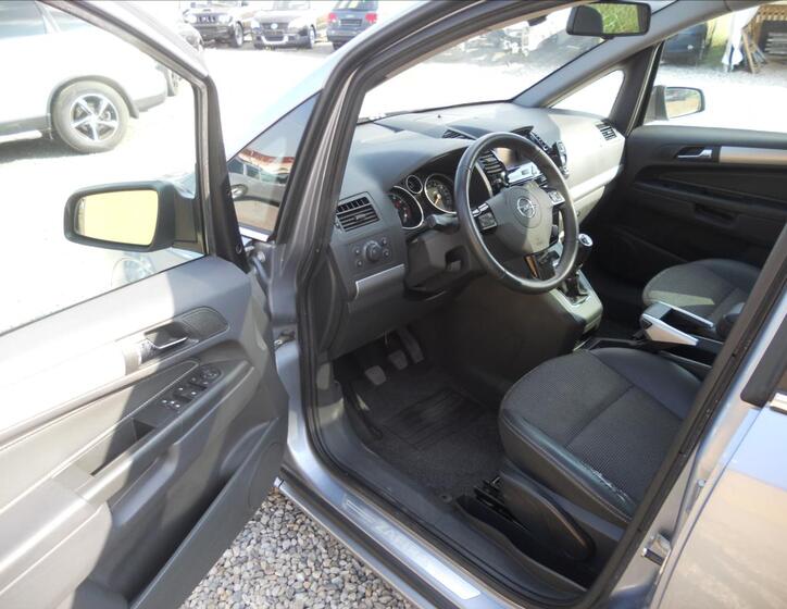 Opel Zafira 11