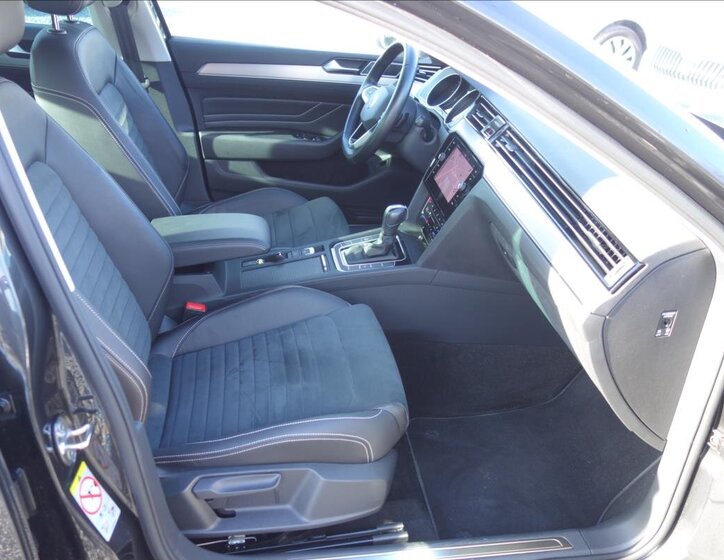 Volkswagen Passat Sedan 2,0 l 110 kw