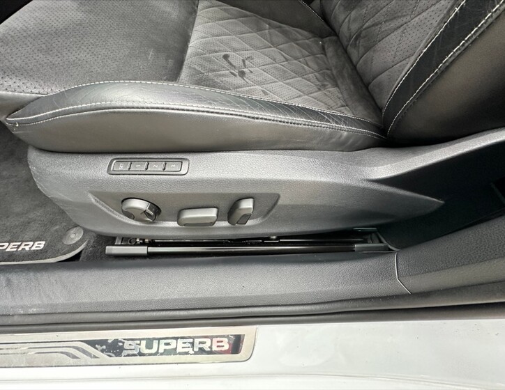 Škoda Superb 19