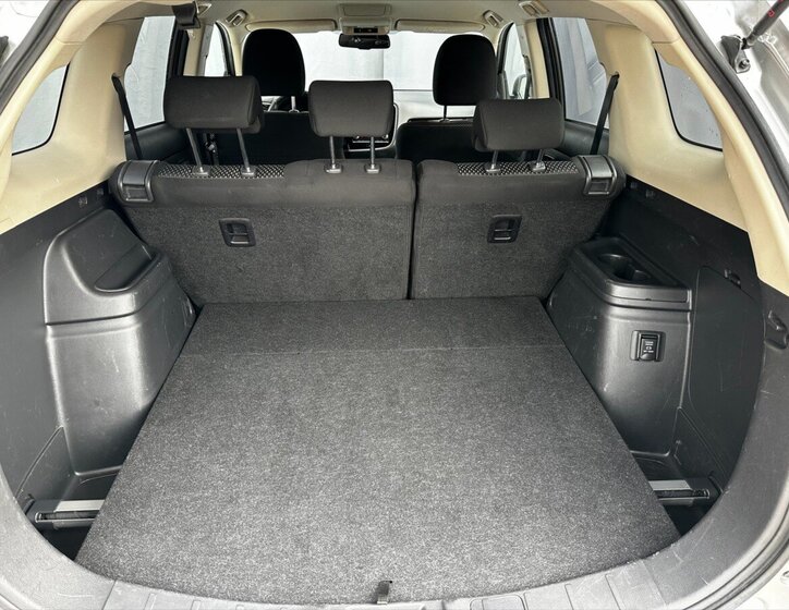 Mitsubishi Outlander Kombi 2,0 l 110 kw