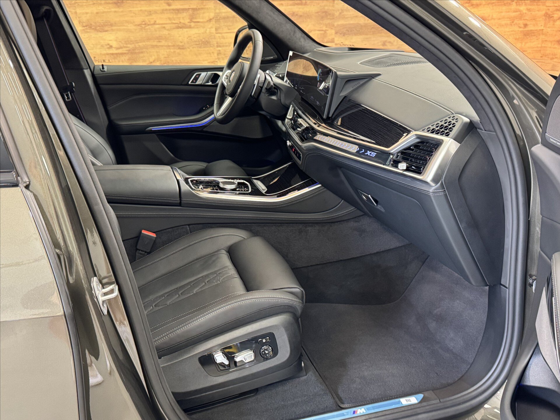 BMW X5 SUV / Terénní 3,0 l 250 kw