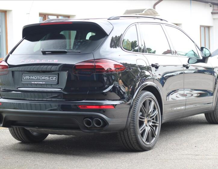 Porsche Cayenne SUV 4,1 l 283 kw
