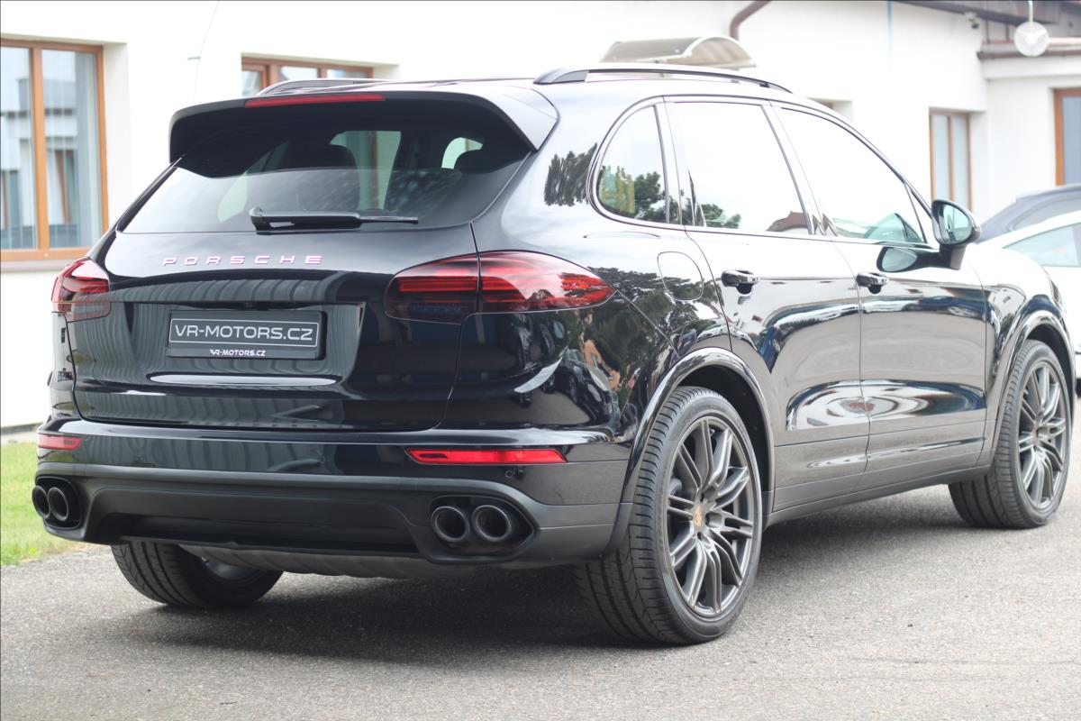 Porsche Cayenne SUV 4,1 l 283 kw