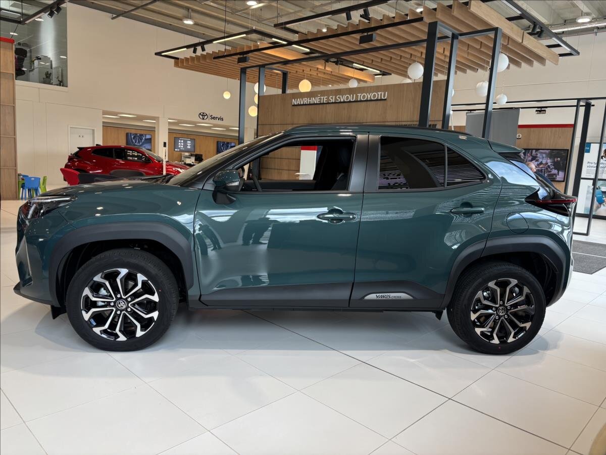 Toyota Yaris Cross SUV 1,5 l 96 kw