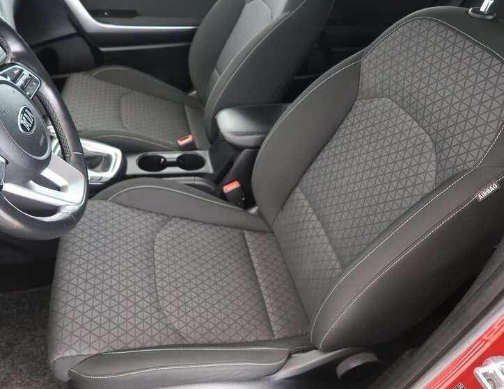 KIA Ceed Hatchback 1,4 l 103 kw