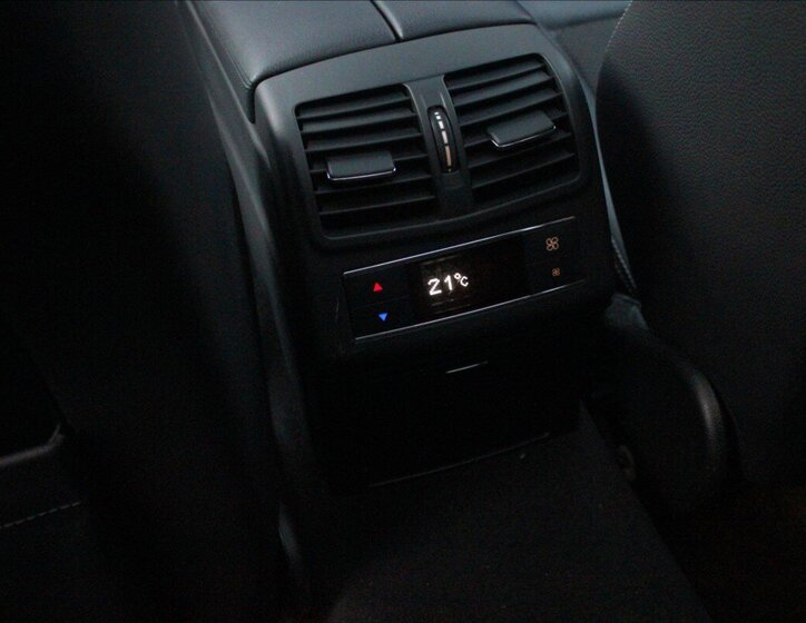 Mercedes-Benz Třídy E 18