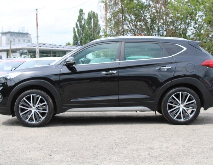 Hyundai Tucson SUV 2,0 l 100 kw