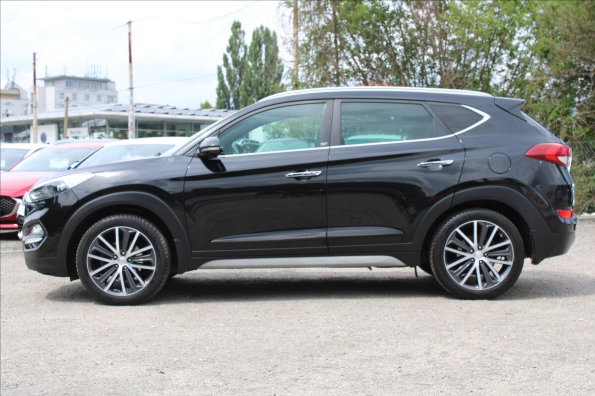 Hyundai Tucson SUV 2,0 l 100 kw