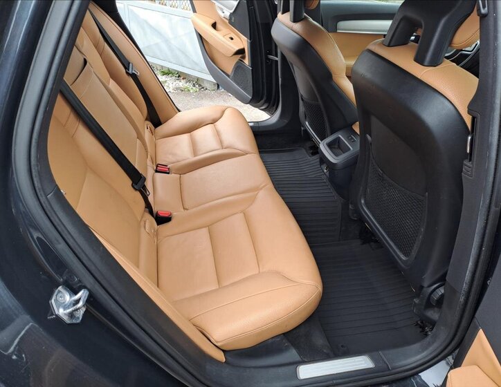 Volvo V90 Kombi 2,0 l 187 kw
