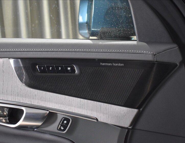 Volvo XC90 SUV 2,0 l 228 kw