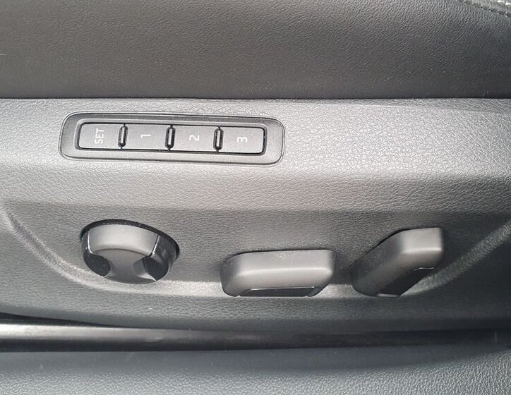 Škoda Superb Sedan / Limuzína 2,0 l 140 kw