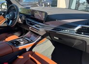 BMW X7 SUV / Terénní 3,0 l 250 kw