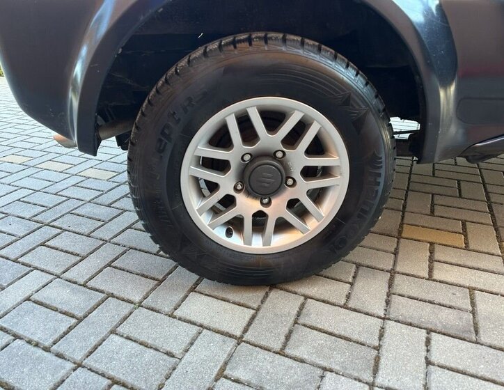Suzuki Jimny SUV / Terénní 1,3 l 63 kw