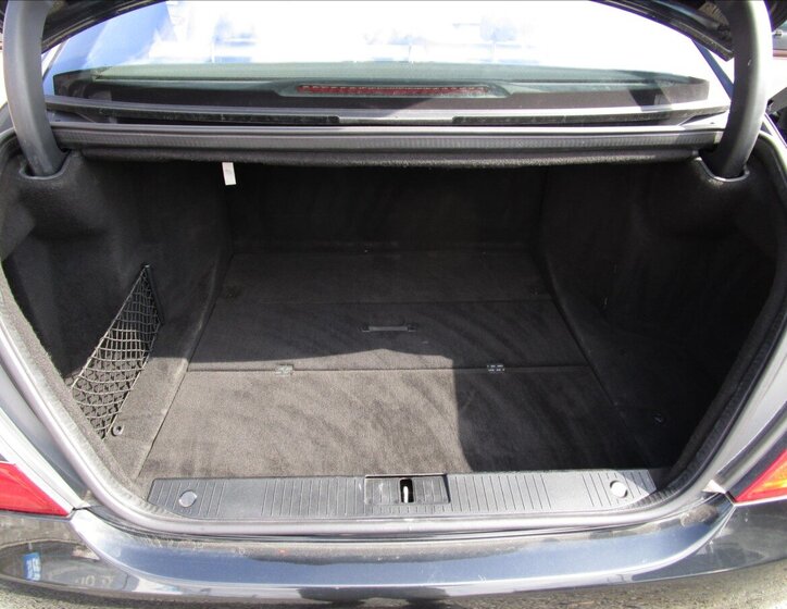 Mercedes-Benz Třídy S Sedan / Limuzína 4,0 l 235 kw