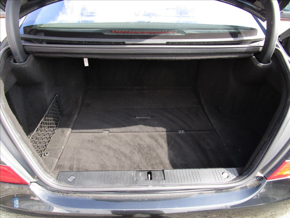 Mercedes-Benz Třídy S Sedan / Limuzína 4,0 l 235 kw