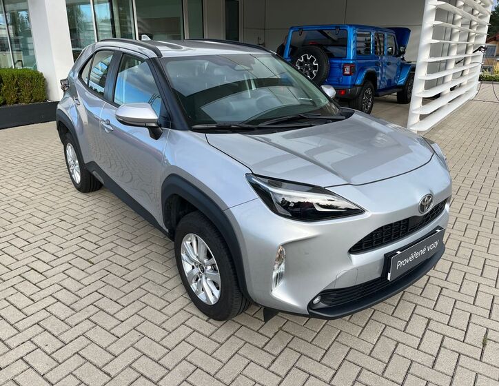 Toyota Yaris Cross 8