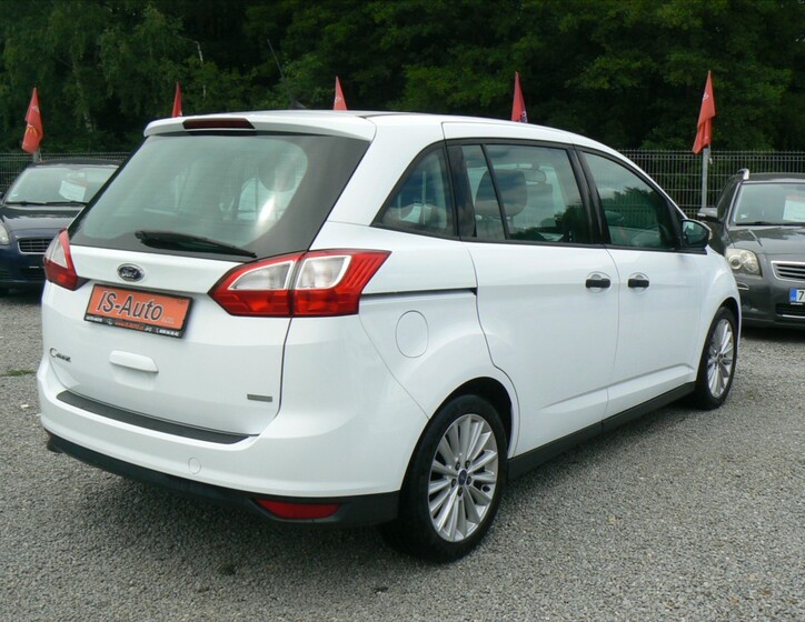 Ford Grand C-MAX 4