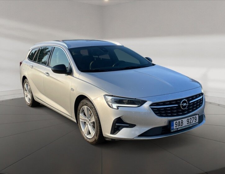 Opel Insignia Kombi 2,0 l 128 kw