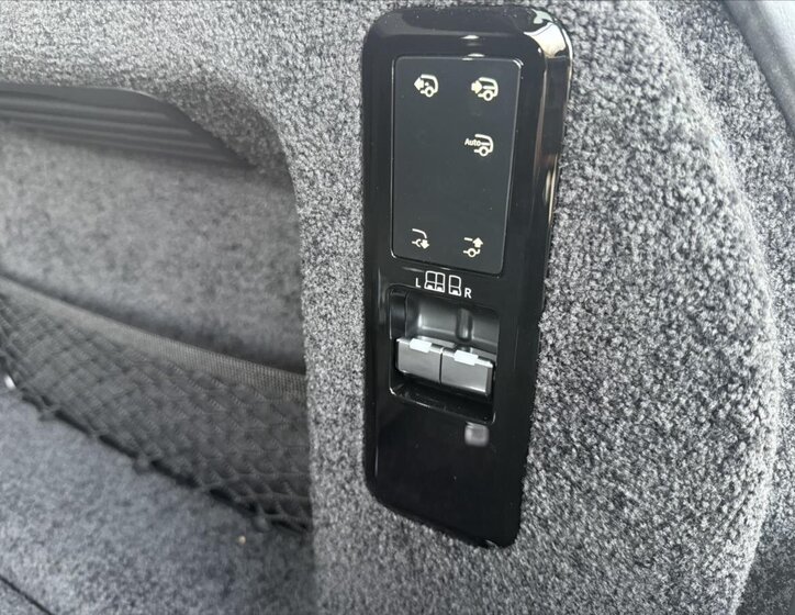 Land Rover Range Rover SUV / Terénní 3,0 l 221 kw