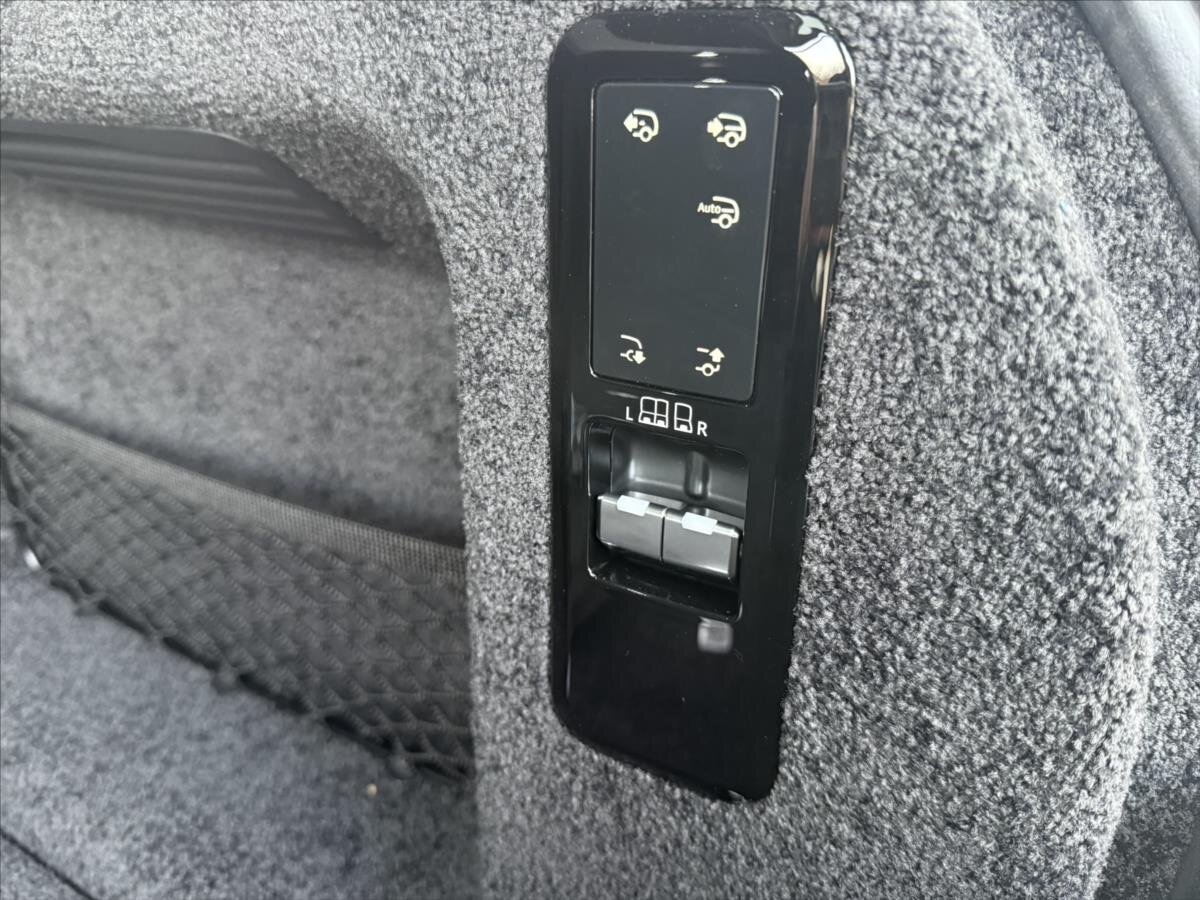 Land Rover Range Rover SUV / Terénní 3,0 l 221 kw