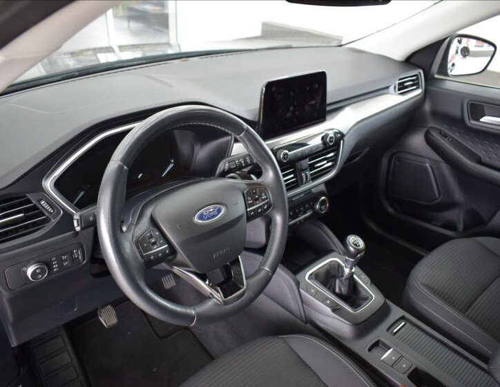 Ford Kuga SUV / Terénní 1,5 l 110 kw