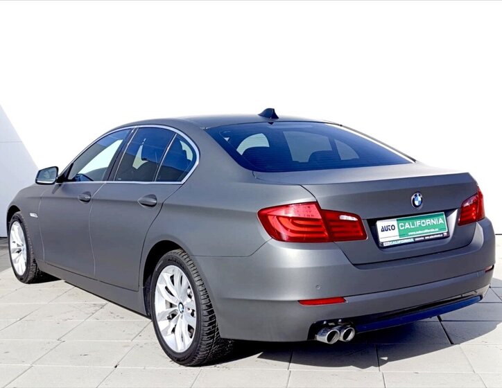 BMW Řada 5 Sedan 3,0 l 180 kw