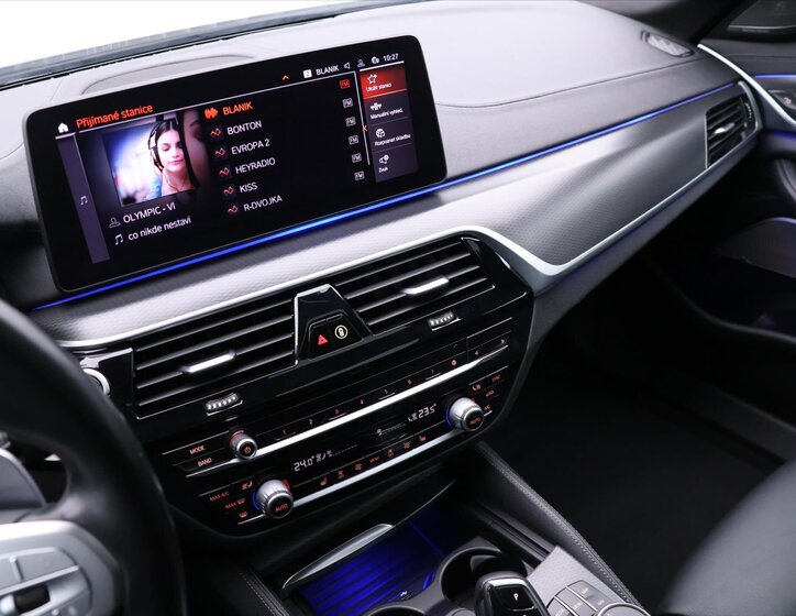 BMW Řada 5 Sedan / Limuzína 4,4 l 390 kw