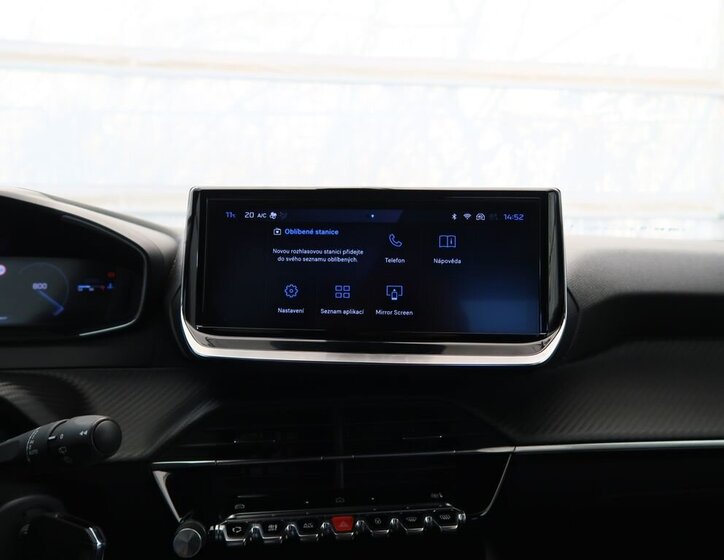 Peugeot 2008 SUV / Terénní 1,2 l 74 kw