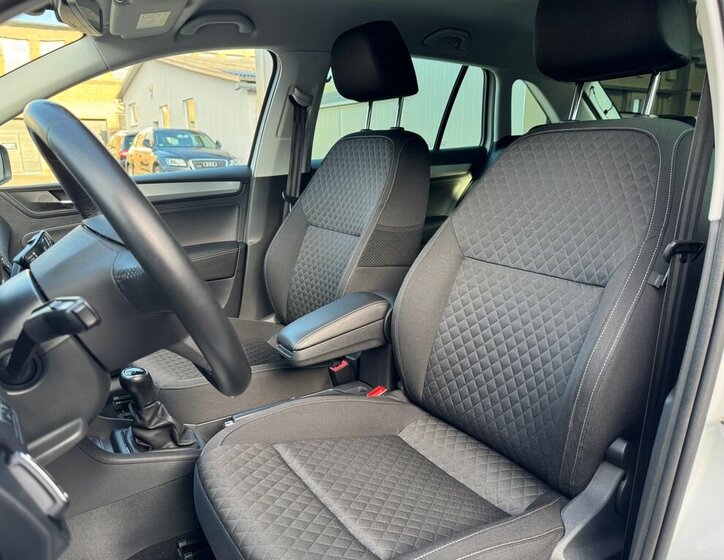 Škoda Rapid Hatchback 999,0 81 kw