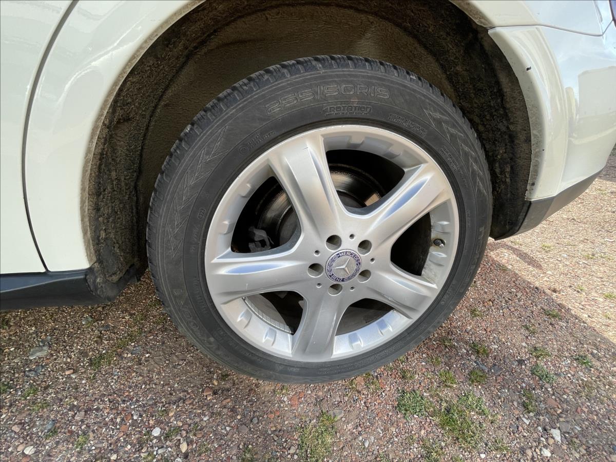 Mercedes-Benz Třídy M SUV 3,0 l 165 kw