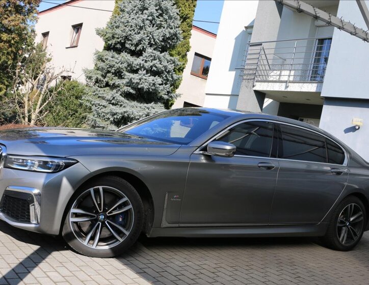 BMW Řada 7 Sedan / Limuzína 3,0 l 294 kw