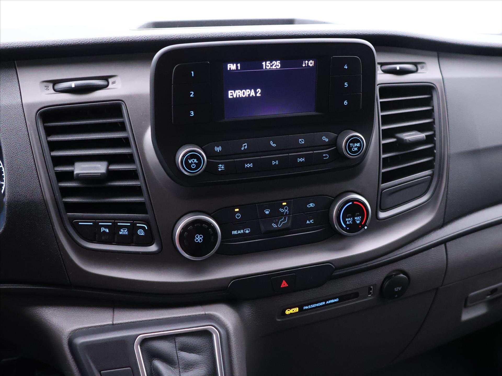 Ford Transit Custom Kombi 2,0 l 96 kw